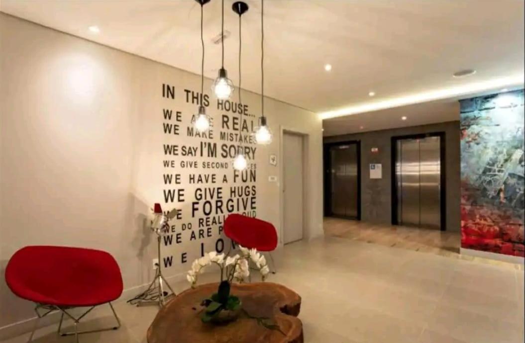 Apartamento Moderno Metro Luz, 1912 *